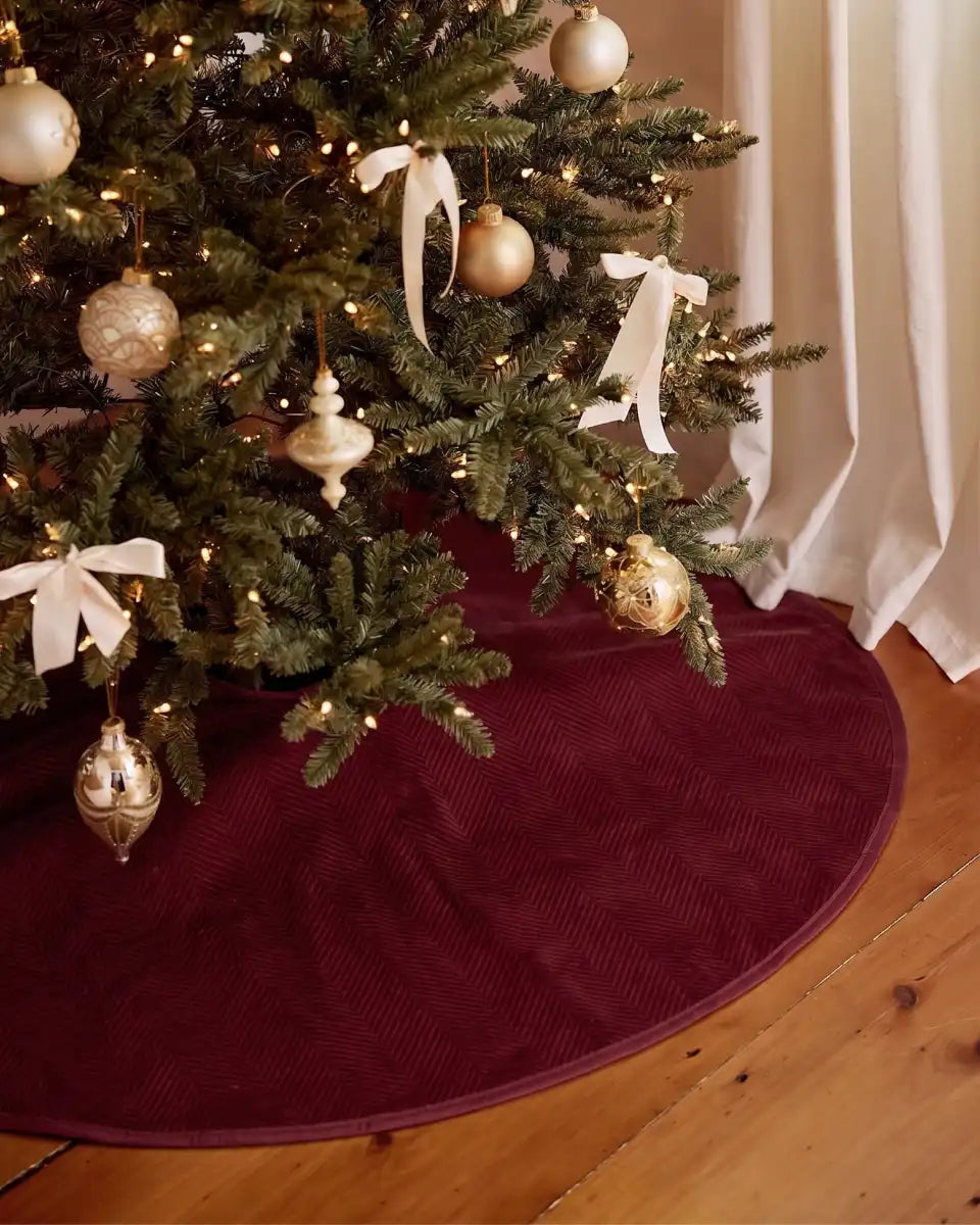 Harborview Herringbone Cranberry Tree Skirt
