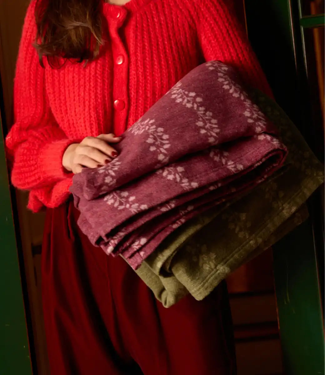 Climbing Fig Lightweight Blanket